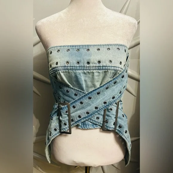 NWT Fashion Nova SZ XS blue denim strapless top w/belt accents/rear zip/bust 28” - Picture 9 of 12